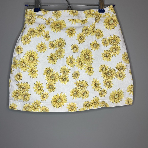 Forever 21 Fall Sunflower Button Front Skirt Size Medium - Picture 2 of 7
